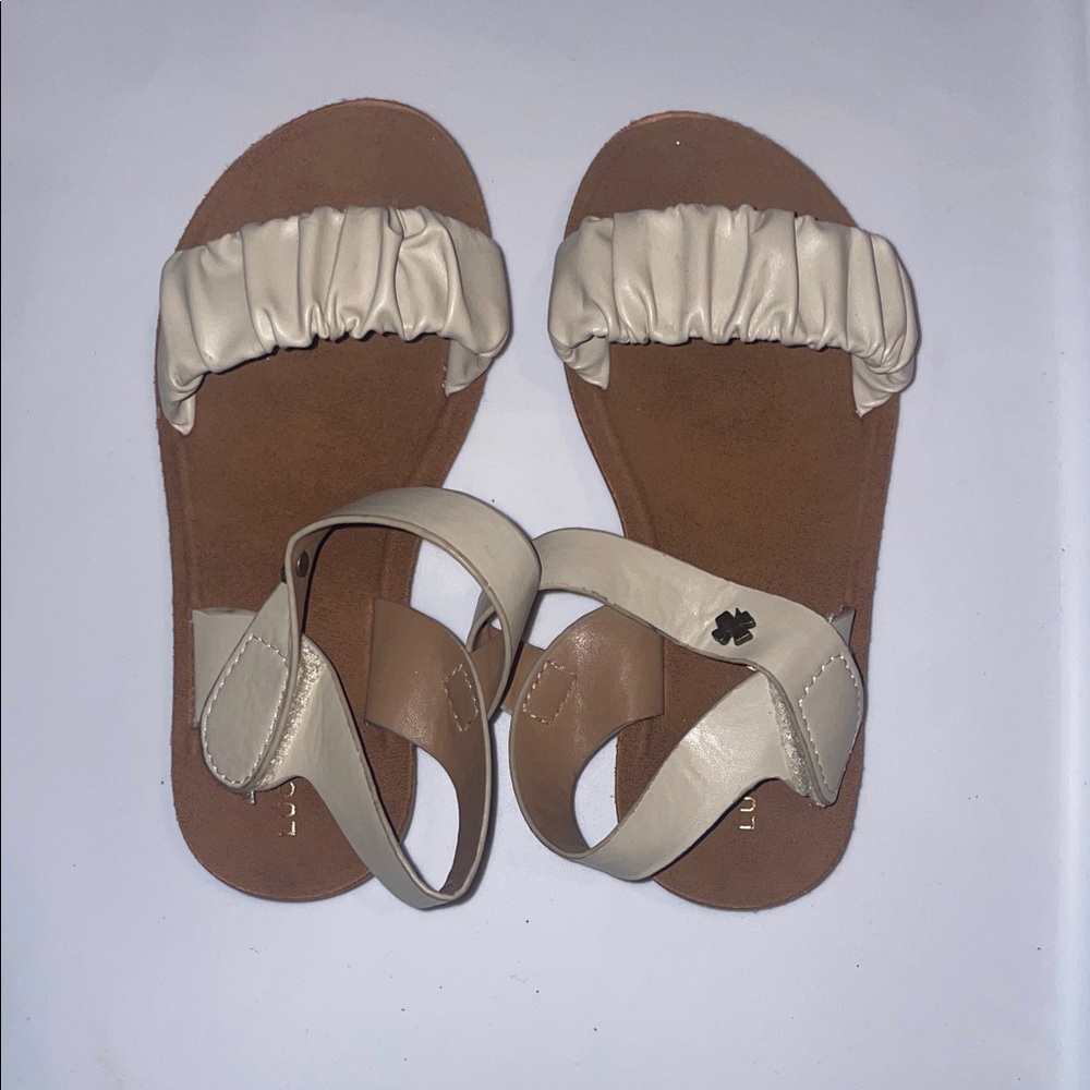Lucky Brand Cream and Tan Kids Sandals